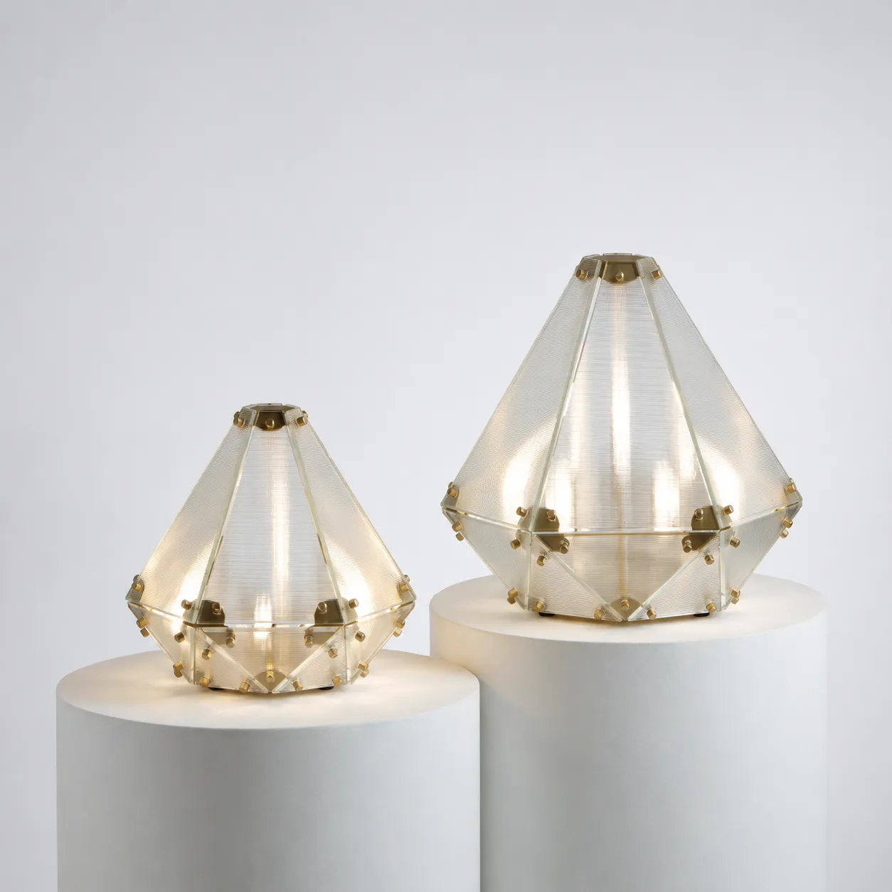 MD32005 Glass Table Lamp 2